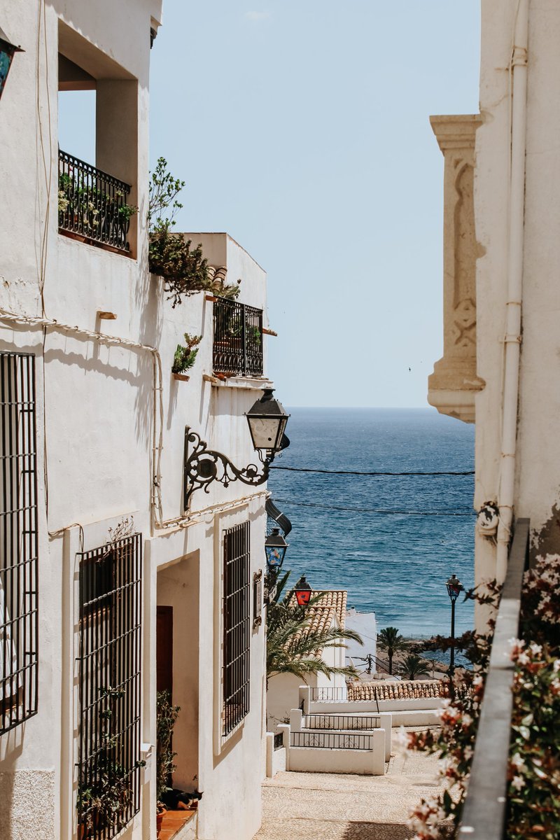 aliaswinter's tweet photo. Altea es el pueblo más bonito del mundo https://t.co/neyBJCmjWV