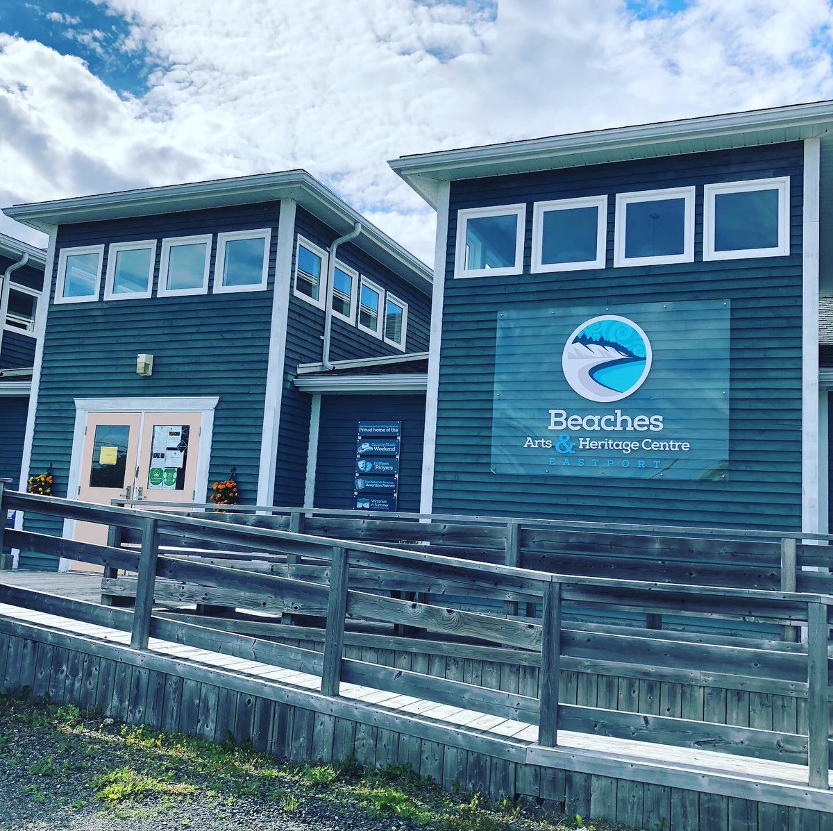 esthero19's tweet image. Atlantic Credit Unions @AtlCreditUnions have given all staff money to show our support for our favourite businesses as part of the #Loyal2LocalChallenge - The Beaches Arts &amp;amp; Heritage Centre @Beaches_EPen is a great place to purchase tickets for a night of musical entertainment!