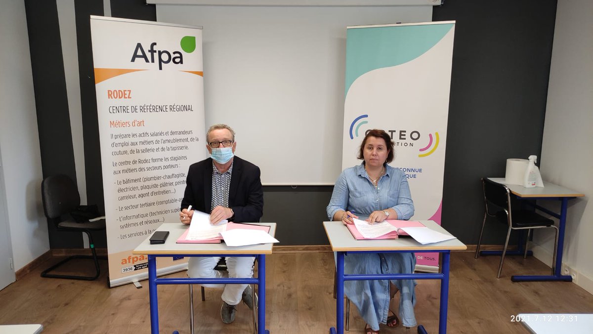 Signature d'une convention de partenariat entre la fondation OPTEO et l'Afpa de l'Aveyron. L'objectif est d'unir nos forces pour trouver de nouveaux collaborateurs dans un secteur en tension, et fideliser et valoriser les salariés de cette belle institution. 
<a href="/Afpa_Occitanie/">DR Afpa Occitanie A.Brinet</a>