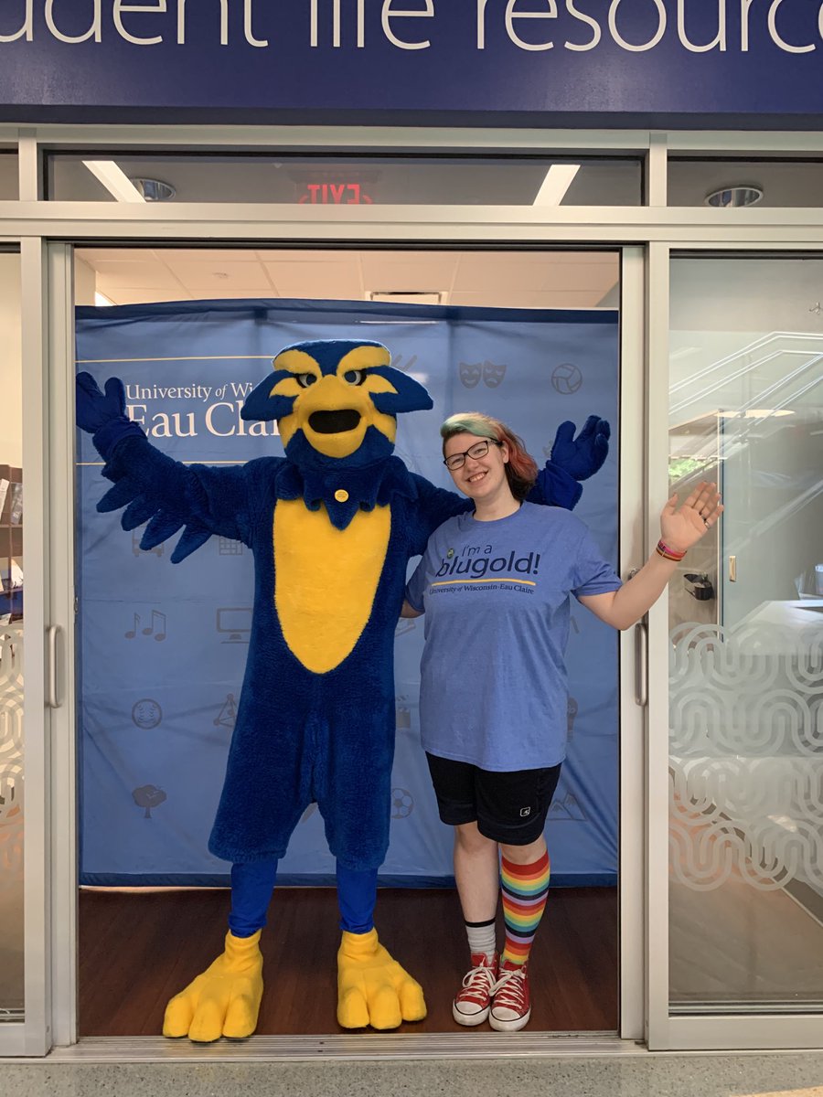 🟦🟨Met some fabulous future Blugolds at our second orientation day! Excited for them to join the flock!🟦🟨