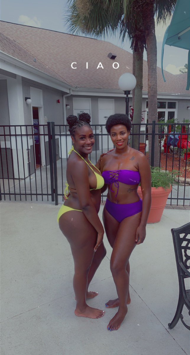 melaninro's tweet photo. Sister sister 🤤💜💚 https://t.co/Kt9aNntAsB
