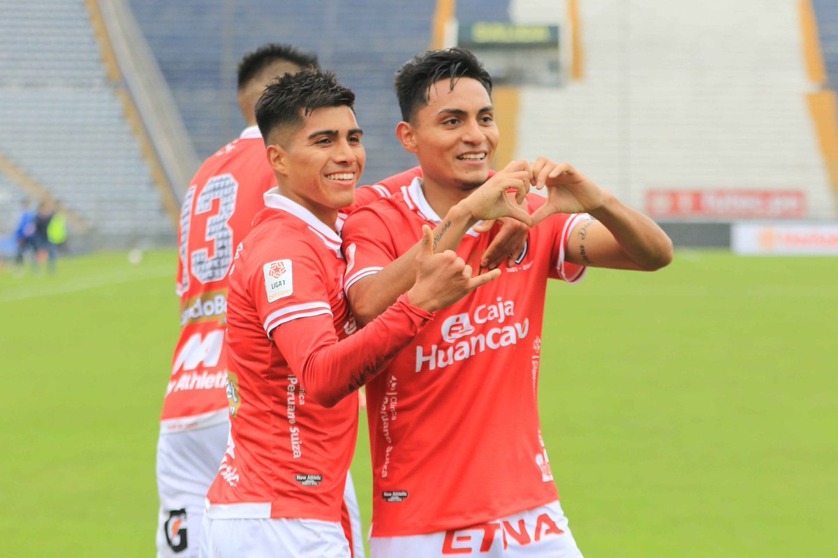 sportimba's tweet photo. 🔥 FINAL 🔥 #Cienciano aplastó 4-1 a #SportBoys en su debut del #Clausura. #RazielGarcía está volando en el torneo más duro. Le hizo famoso a #Carando tres veces. #Sandoval completó la goleada. #Joaovillamarín puso el descuento. https://t.co/T63vAuWRGf