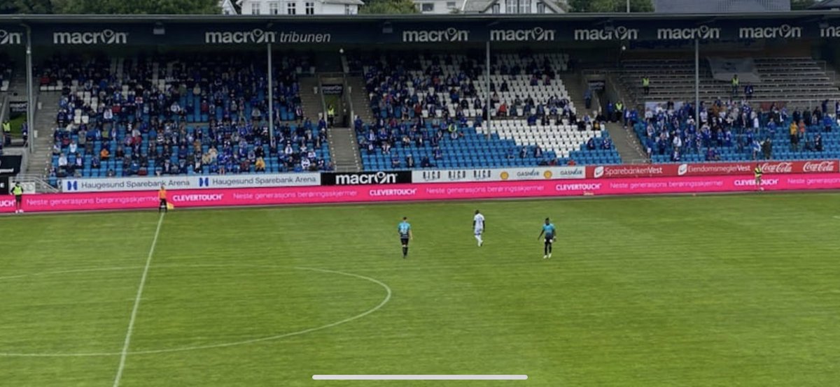 Another reason to watch Norwegian Division 2 football!! Forza FK Haugesund, Forza <a href="/myClevertouch/">Clevertouch</a> ⚽️