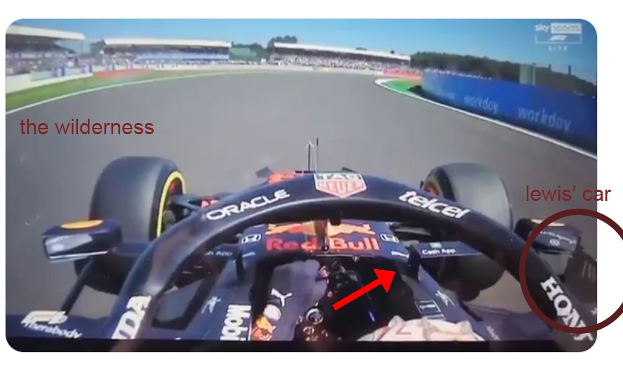 DunkGriff's tweet image. look at max's steering angle, he knew what he was doing
@redbullracing @harrismonkey @mercedes