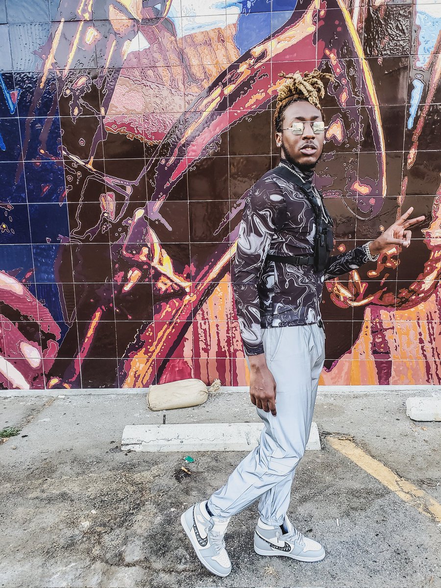 dewon_3's tweet image. Life&apos;s Great! 💸
•  •  •
@usher 🐐🖤
•  •  •
#MyAsu #DATD #DATDTalentAgency #Dewon #DewonTheDancer #Cali #Hollywood #Usher