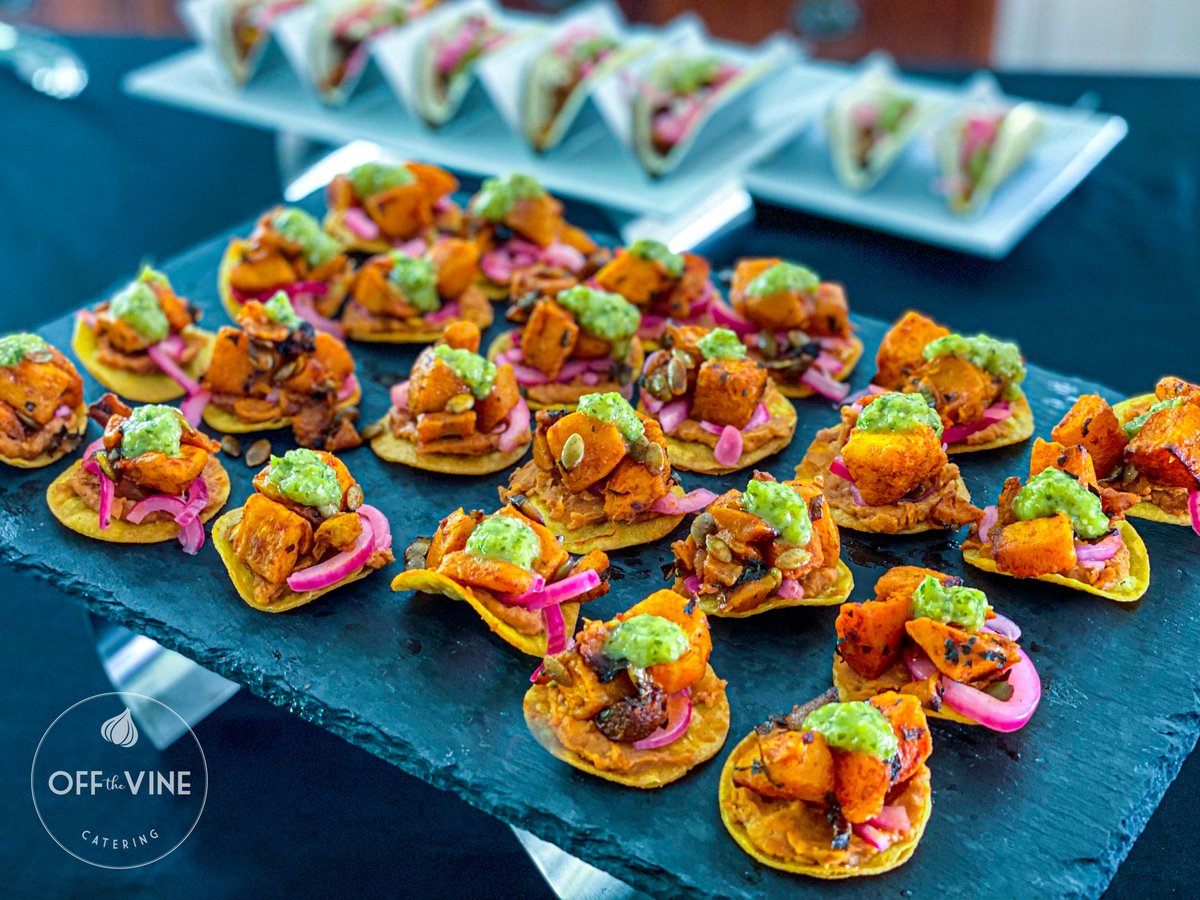 What a week! We wrapped up the past few days of events with a 60th birthday party in Snohomish, serving our Arancini, Butternut Squash Tostadas, Chicken Satay Skewers with our popular curried peanut sauce, Cochinita Pibil Mini-Tacos, and Smoked Brisket Sliders.😍😍🔥🔥