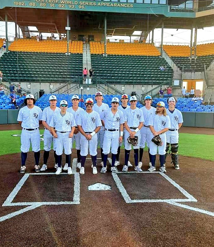 Congratulations to @SealsShea <a href="/owenclyne/">Owen Clyne</a> and <a href="/Izaacheeb_22/">Izaac Heeb</a> for winning the ERC challenge @ WSU today. 🤘