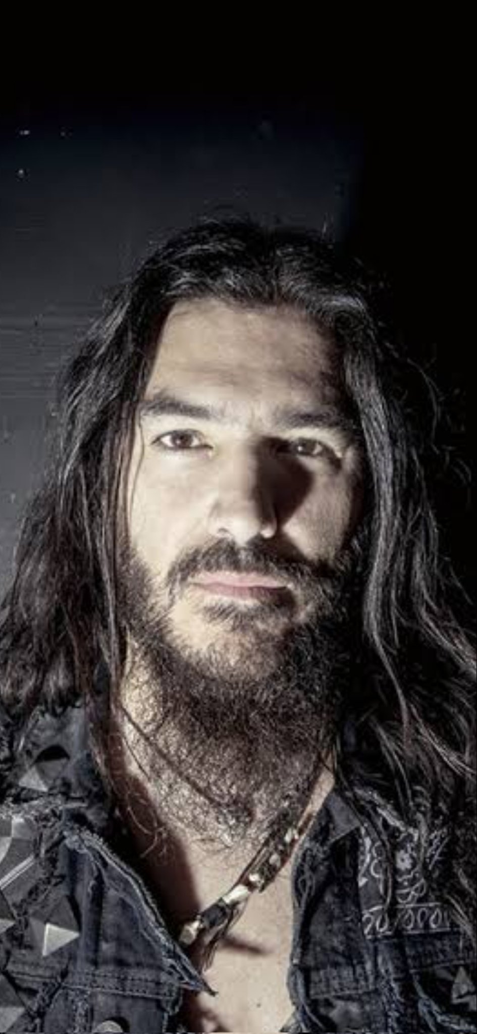 Happy Birthday Robb Flynn
(Born 19 July, 1967)         Vio-lence 