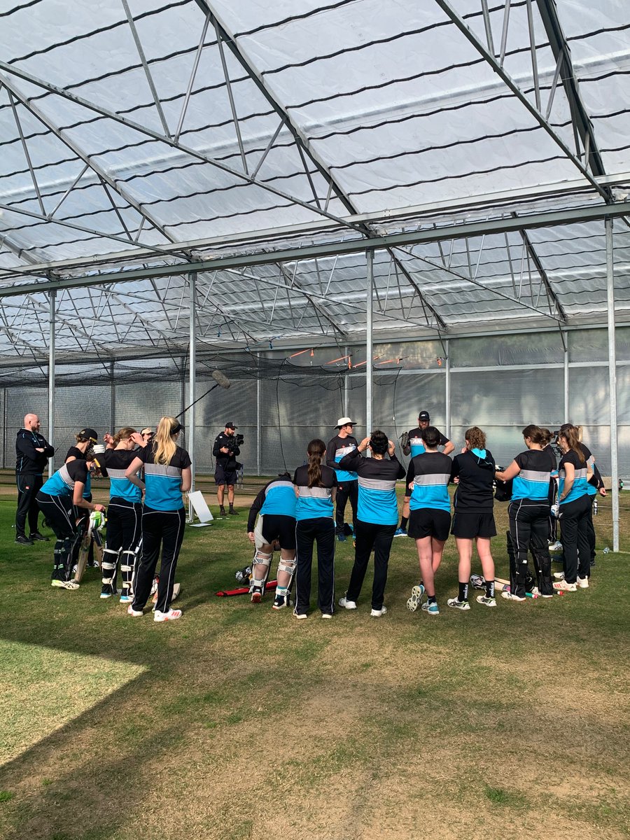 Fantastic to be with the @WHITE_FERNS as they continue their tour build up this week. @sparknzsport