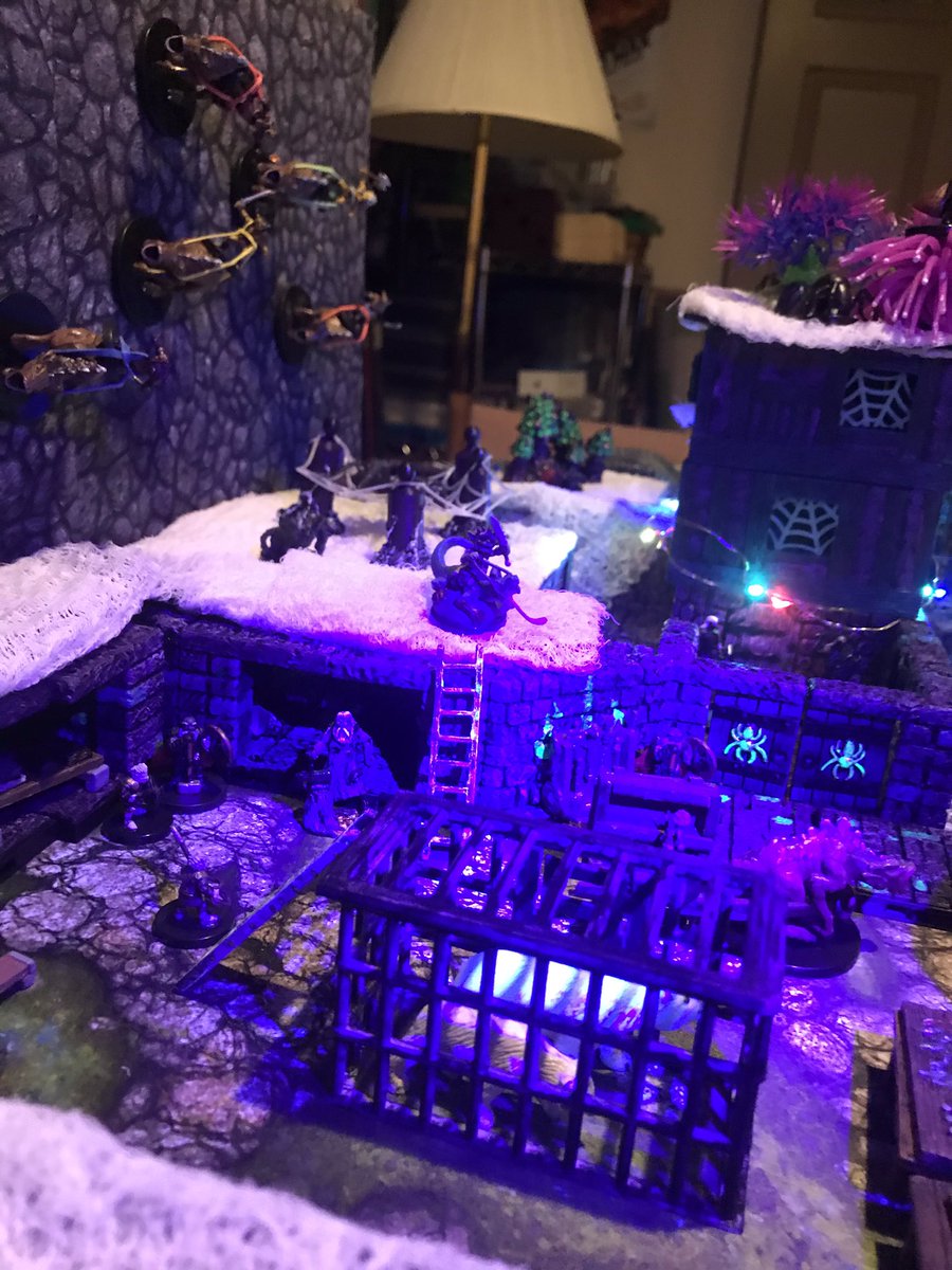 PadmesLover's tweet photo. Welcome #Underdark gamblers to subterranean lizard cave wall racing jockeyed by goblins on the exciting #MantolDerith 🎆 #StalagTrack
#D1DescentIntoTheDepthsOfTheEarth
#ADnD #Greyhawk #DnD #DungeonsAndDragons #dfbuild @dwarvenforge #dwarvenforge @NateTaylor https://t.co/4xh9a6h2DK