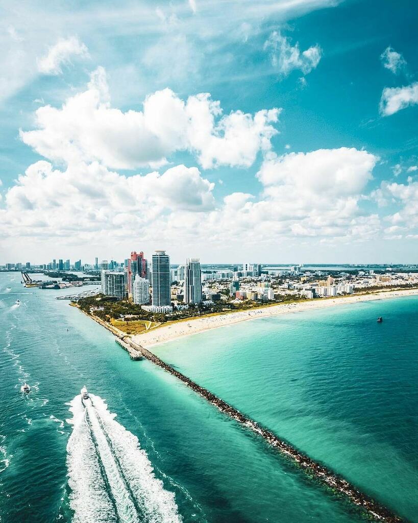 TheMiamiGuide's tweet image. There’s no other place like Miami 🌴Like and share if you agree 💙
📸 @westaysocial 

#miamiskyline #miamiviews #miami #miamivibes #miamilife #miamibeach instagr.am/p/CRe89ddst_H/