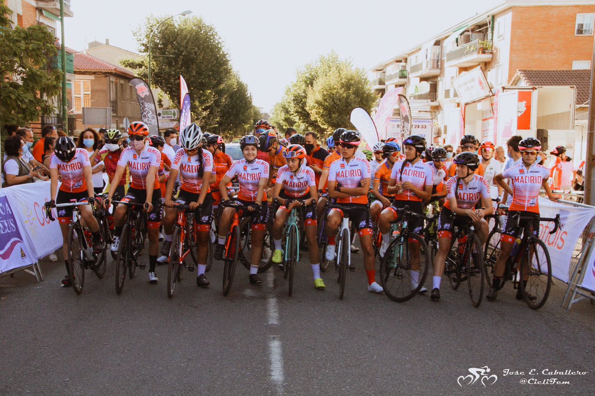 lauracabaaa's tweet photo. Campeonatos de España 🇪🇸 https://t.co/XuqiGN54Wc