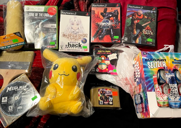 Xbuster61's tweet photo. I had a good time at the Farmer's Market today. ^_ ^ I may need to start going on a more regular basis. It's fun to see what you can find there. #MegaManLegends #BudLight #Pikachu #Plushe #PS2 #Painting #Zelda #N64 #PlayStation #PS1 #PSX #Seltzer #FarmersMarket #Goodies #Yay https://t.co/JZGO3sURmm