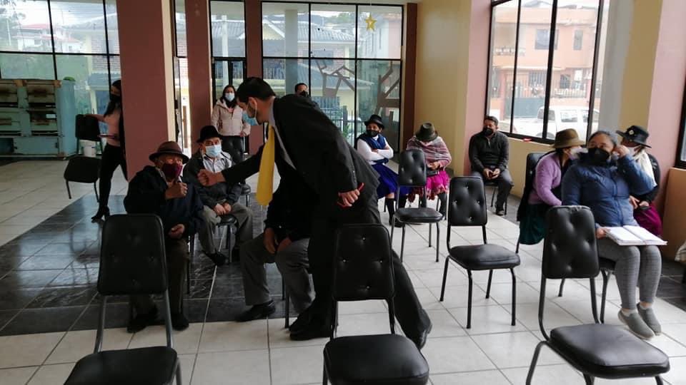 riwilo2002's tweet photo. #Biblián y sus cuatro parroquias: #Sageo, #Nazón, #Jerusalen y #Turupamba, también son muy importantes para el #GobiernoDelEncuentro, conversar con su gente y sus autoridades nos enriquece.

Un trabajo coordinado entre autoridades y ciudadanía es esencial.

#JuntosLoLogramos https://t.co/mnYdOUPrPv