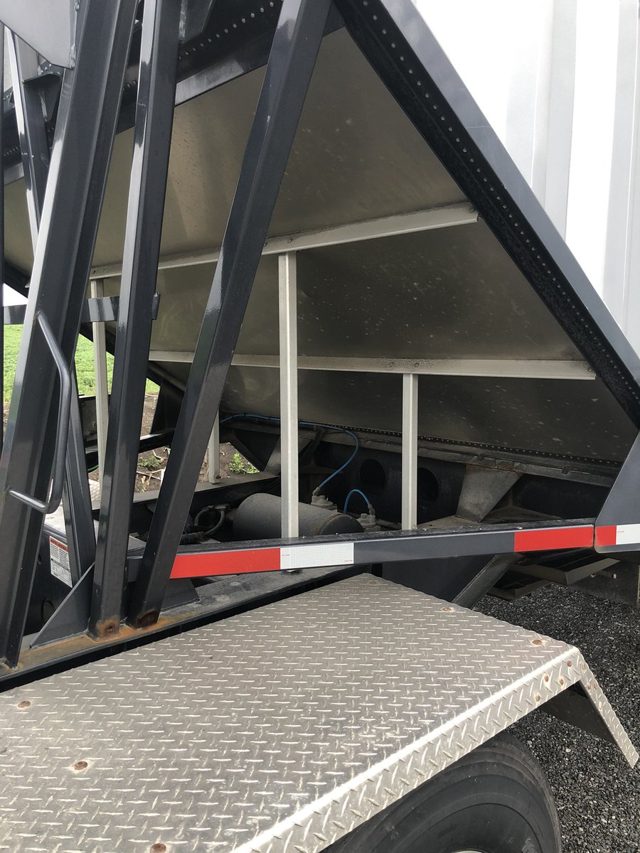 FOR SALE.    2019 lode king trains. Air ride. Bought new sept 2018. Charcoal grey.  Hopper and unload lights. Safetied in sept. Some rust $85,000 obo located Iona Station ON.  Call 519-282-5906