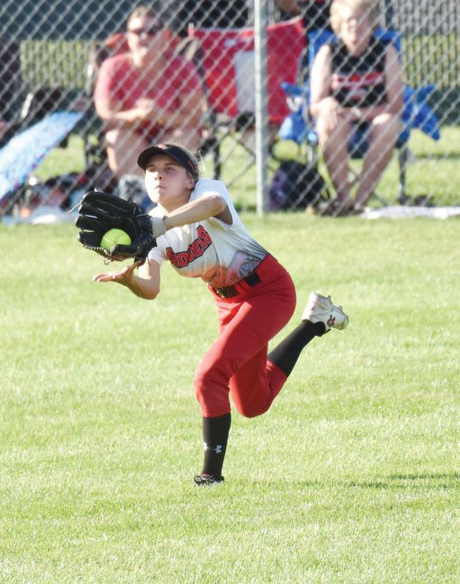 Senior Sophia Klinger has poured her heart into softball. Her class has experienced an unprecedented level of success at Fort Dodge, but it's about more than the wins. “Behind what you all see is a family that would do anything for each other." messengernews.net/sports/local-s… #iahssb