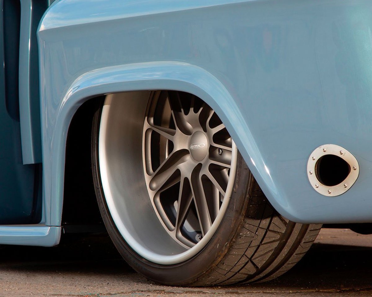 NittoTire's tweet photo. Just when you thought a scratch-built #3100 couldn't get any better... they went and threw some #INVOs on it! 🥵 #TeamNitto https://t.co/6rwtIm3YHu