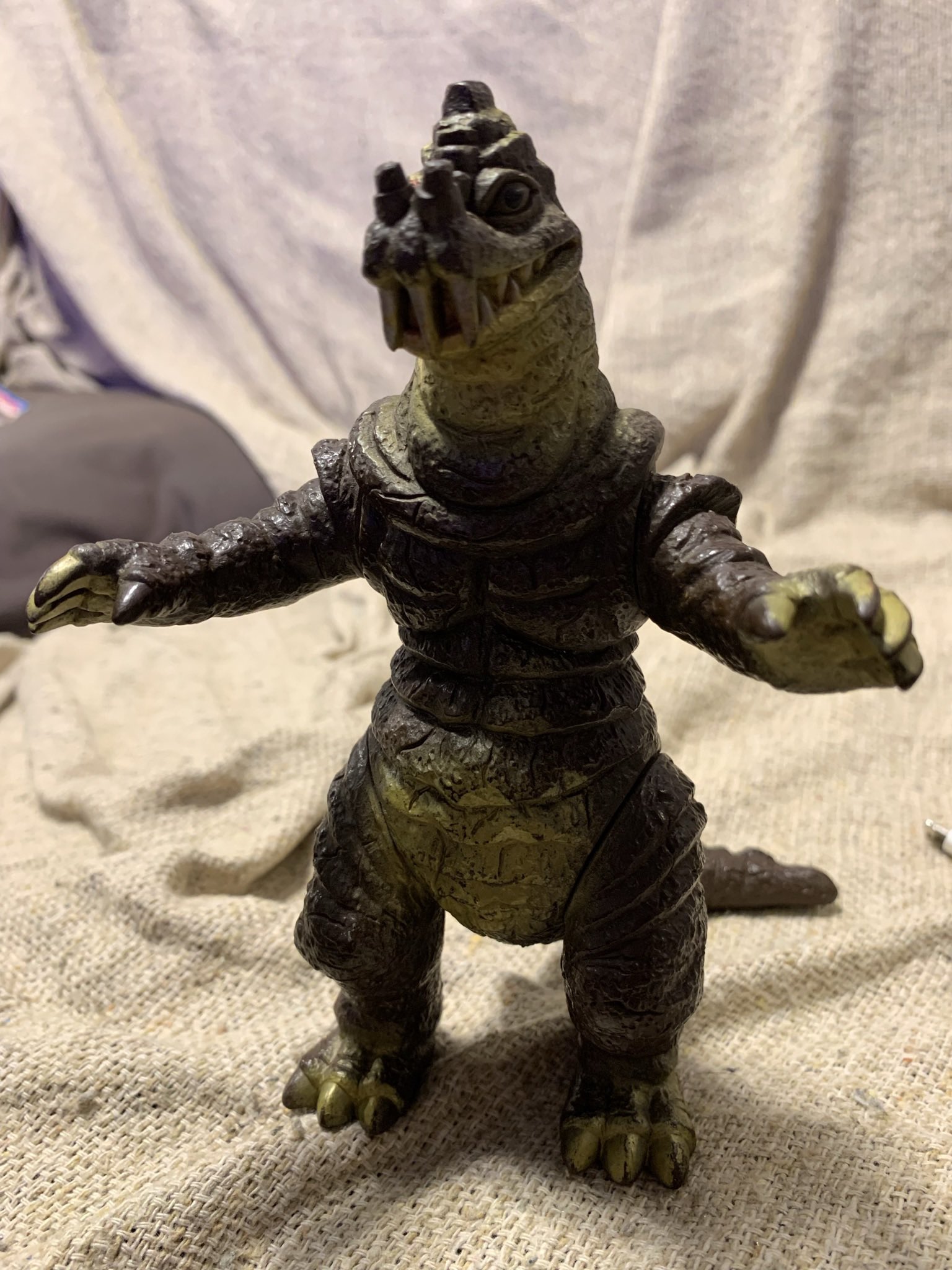 774yumenokatamariノナカノヒト クレッセント ウルトラマン80の1話を飾る怪獣 ですが 派手すぎず かつドラマを与えすぎないことで 80兄さんの特殊な立ち位置を描くことに終始した1話の構成は流石です 大活躍こそしなかったですが 不思議に印象の 強い