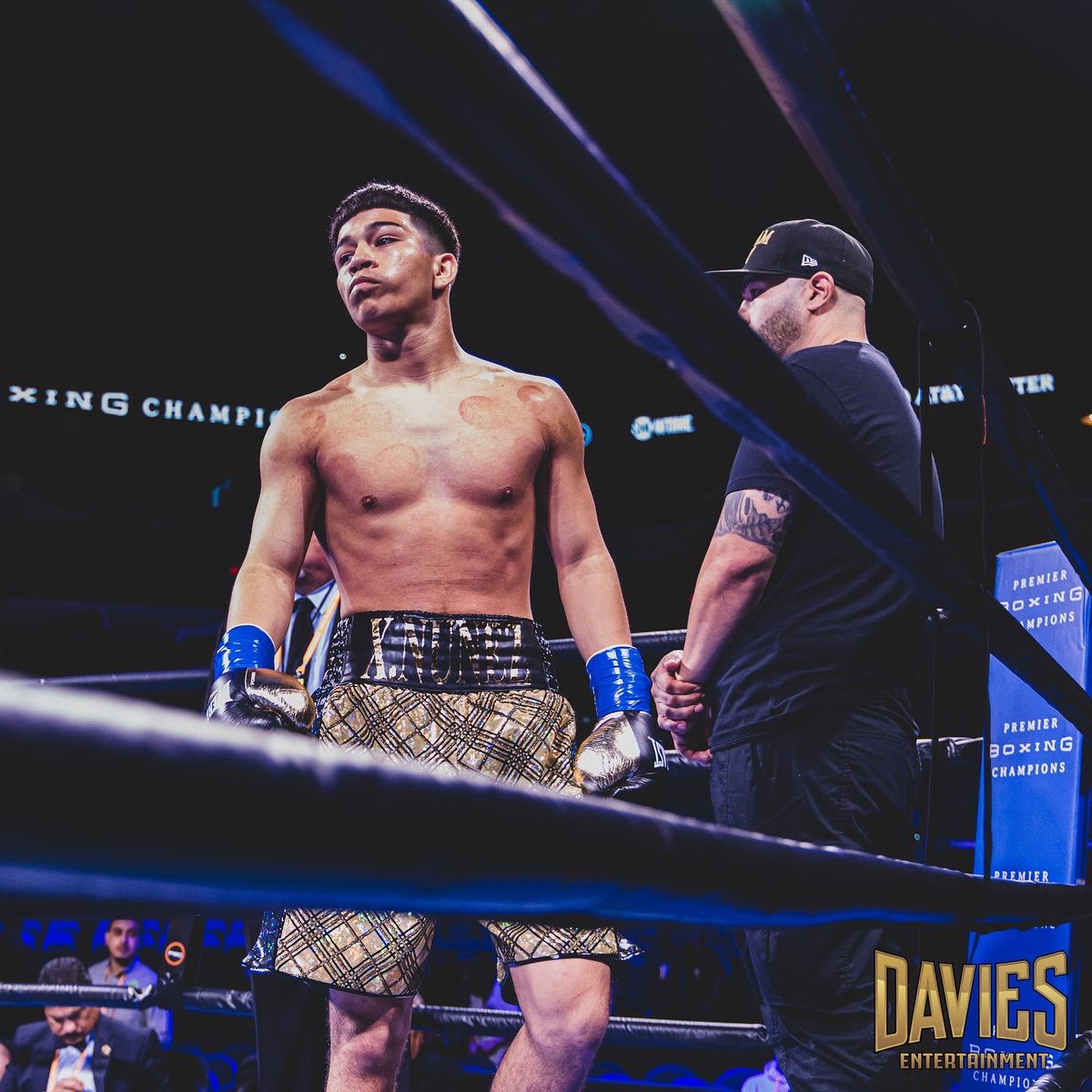 DaviesEnt_'s tweet photo. @Xavier_Nunez3 set the tone for the night as the first of many great fights on the #CharloCastano card. It was an exhilarating 4 rounds of domination by the young prospect in his 2nd pro fight! Major news coming soon for his next upcoming fight! #showtimeboxing #pbcboxing https://t.co/lYTRIFeVNX