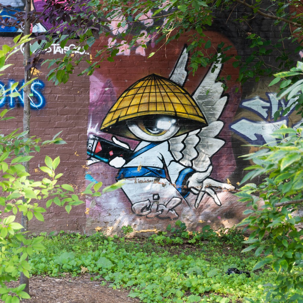 Mural in Kingsbridge.  Who's Bronx? Our Bronx?

#kingsbridge #bronx #mural #painting #graffiti #grunge #IG_Street #StreetGrammer #StreetShooter #StreetShot #StreetLife #StoryOfTheStreet #LensCultureStreets
#StreetView #Street_Photography #Citygrammers #urban #instapic