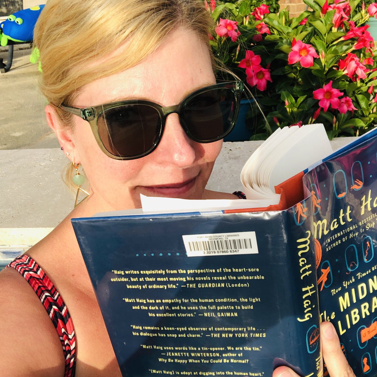 SpiritedThriftr's tweet image. 3 books in 3 days while floating in my happy place. That’s what happens when you’re finally done your @TexasTeachers projects! #wcesummer #summerselfiebingo