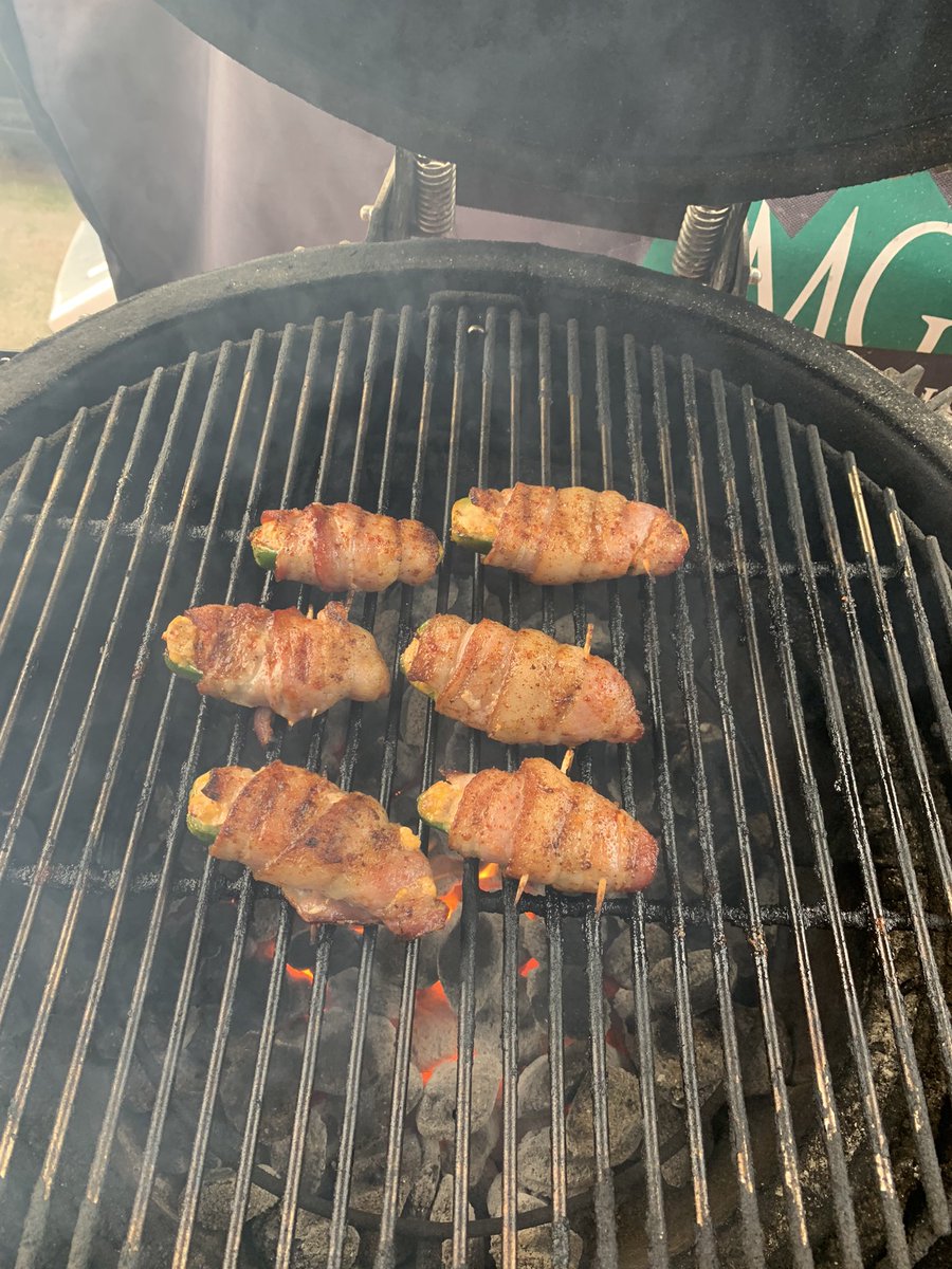 405BackyardBBQ's tweet photo. The Bacon Wrapped Jalapeño Cream Cheese Taco Poppers are Awesome! #405backyardbbq https://t.co/n6skISEzcB