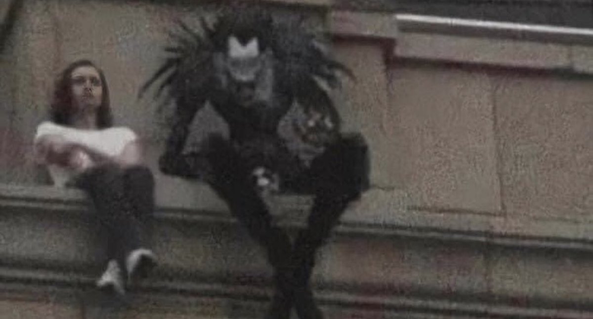 tatbaee's tweet image. y’all b fighting y’all demons i b chillin w mine