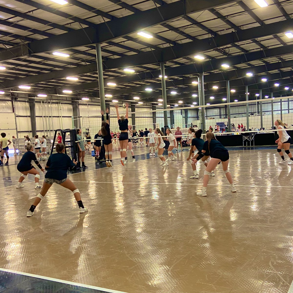 LafJeffVball's tweet photo. •PURDUE VOLLEYBALL CAMP• 
Today these girls not only were able to gain skills on the court individually, but also gain skills as a TEAM. 

Working hard, pushing each other, and doing it for each other!! 

#F.A.M.I.L.Y #doitforeachother https://t.co/GH0K13J6sr