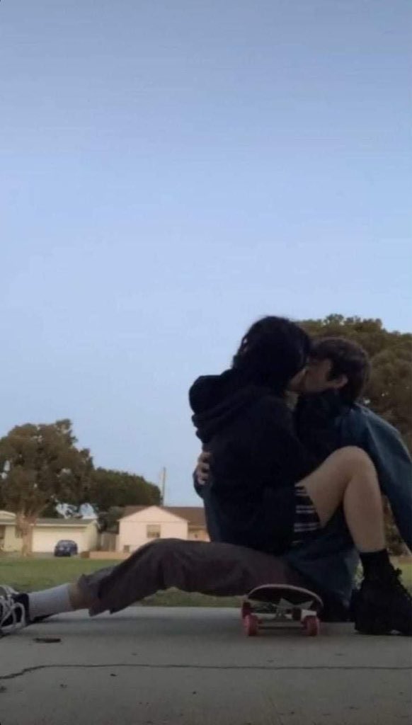 v (@httpdevils) on Twitter photo 