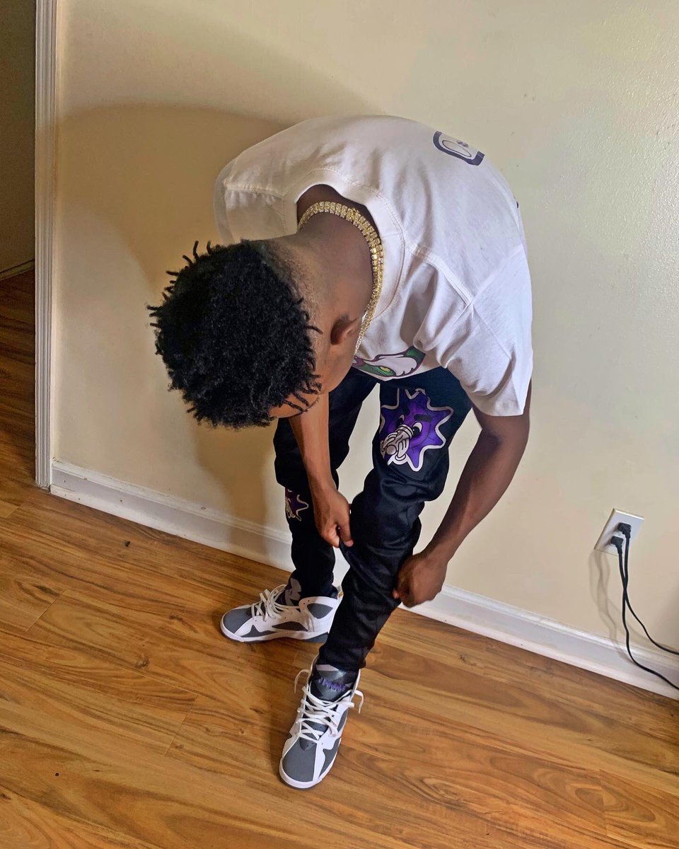 TUIndaCutt's tweet photo. I Had To Brand Myself Css I Ain’t Basic🎥💰🚨🐐💧 #MRPTG #ChinniBastard #Free2Fed https://t.co/37iyq5N2Bg
