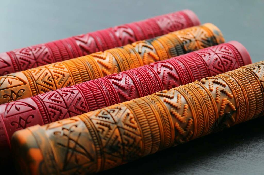 Temperedgoods's tweet photo. Zephyr Grips

- Super soft and comfy
- Extra long 160mm
- Various patterns for max grip
- Inc plastic bar ends
- Black, Spitfire &amp; Ox Blood colourways
- Flanged option available 

#temperedgoods #enjoythisabyss #zephyrgrips #bmxgrips #bmx #bmxporn #bmxstreet #bmxparts https://t.co/TNCrpQhLW2