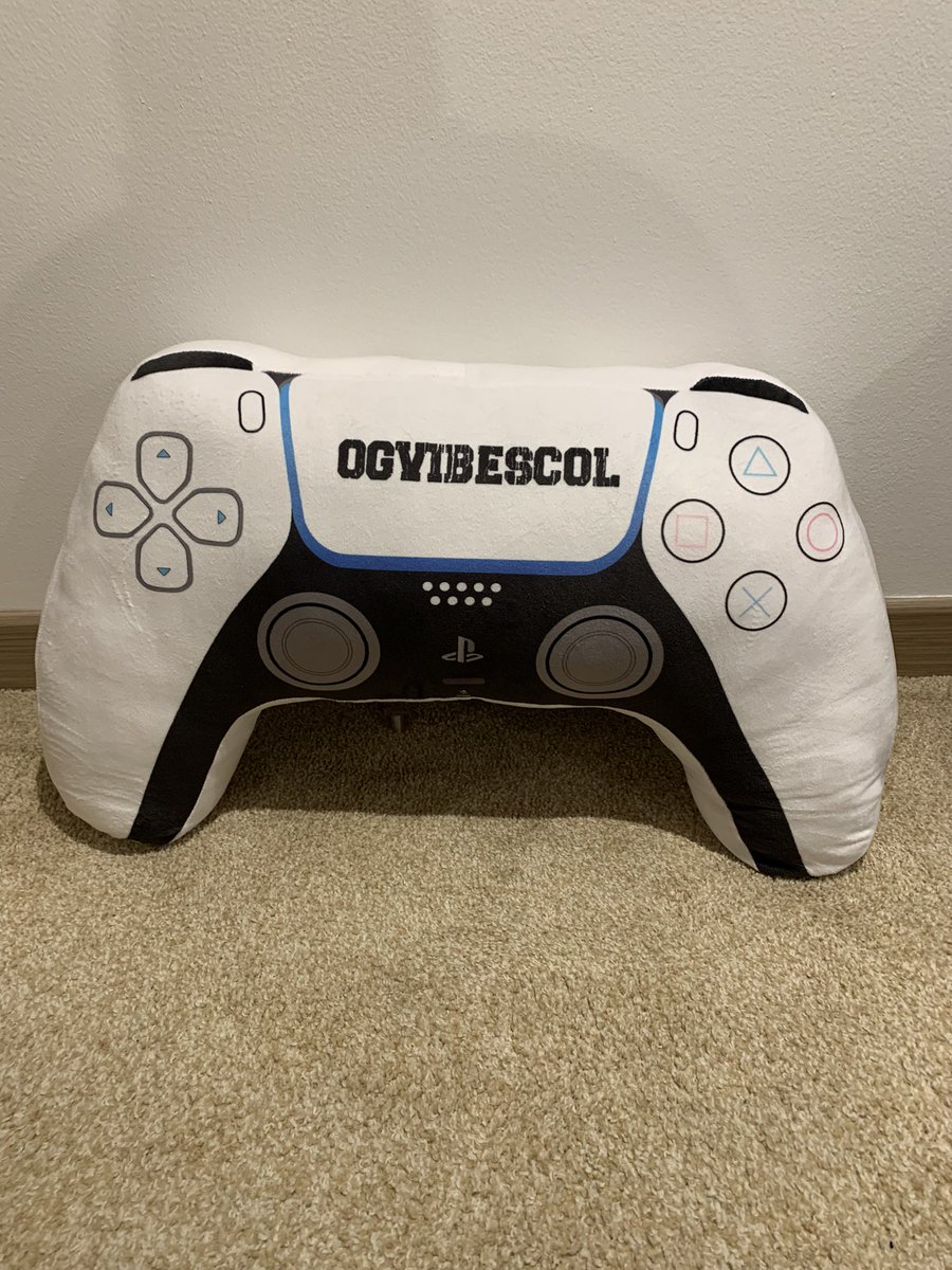 OgVibesCol's tweet image. Últimamente creo que los mejores regalos me los da mi novia…. #Warzone