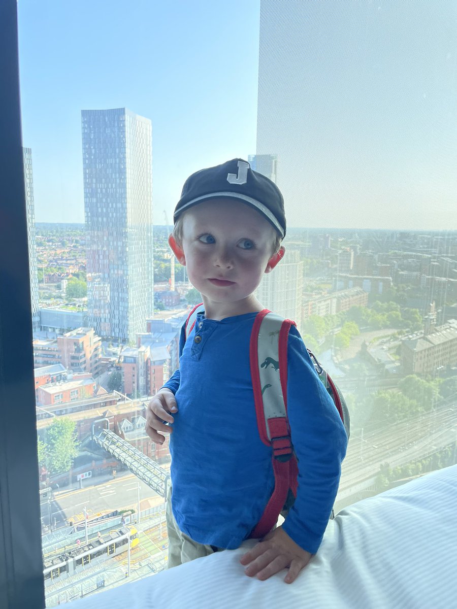 TonyKent_Writes's tweet image. Just finished the nicest weekend in Manchester. I finished my structural edit on #Book4 on Friday and continue my trial today, so instead of me travelling home for 36hrs again, @MissVC &amp;amp; Joseph came to me.

Closest thing to a holiday we’ve had in TWO years. It was lovely!!