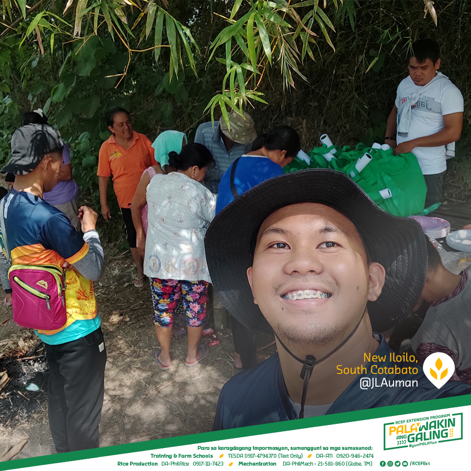RCEFExt's tweet photo. #RCEFExt: Repost from @  JLAuman
New Iloilo, South Cotabato

I'm on a #HOLIDATE with the rice farmers of Barangay New Iloilo, Tantangan, South Cotabato.

See more: https://t.co/1OkYelhHx3

#PalaywakinAngGaling #yunPALAYun https://t.co/mnCzN3YkEy