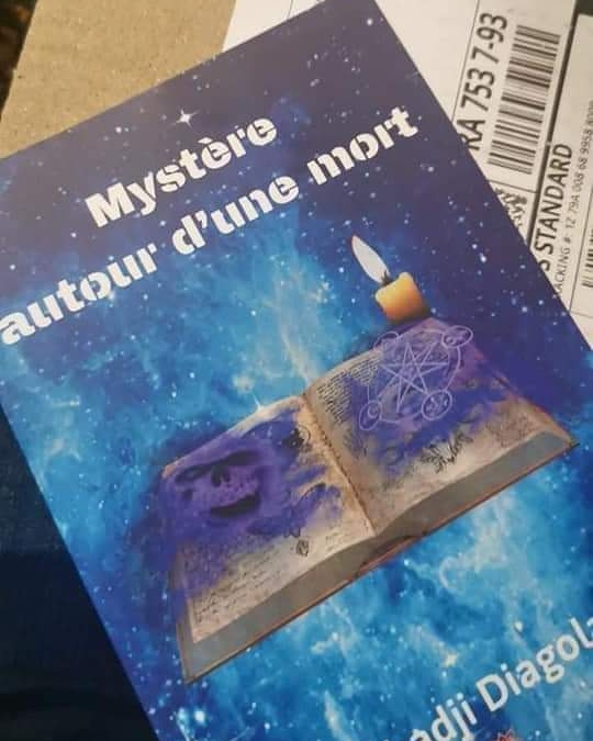 Diagola's tweet photo. Pour avoir mon nouveau roman,suivez ces liens:https://t.co/CClOSsJLC6 ou https://t.co/l2pa0kZYoB ou https://t.co/Z61k9d6M3V ou https://t.co/VCuqcXXuQL https://t.co/JxU9kE1Fpk