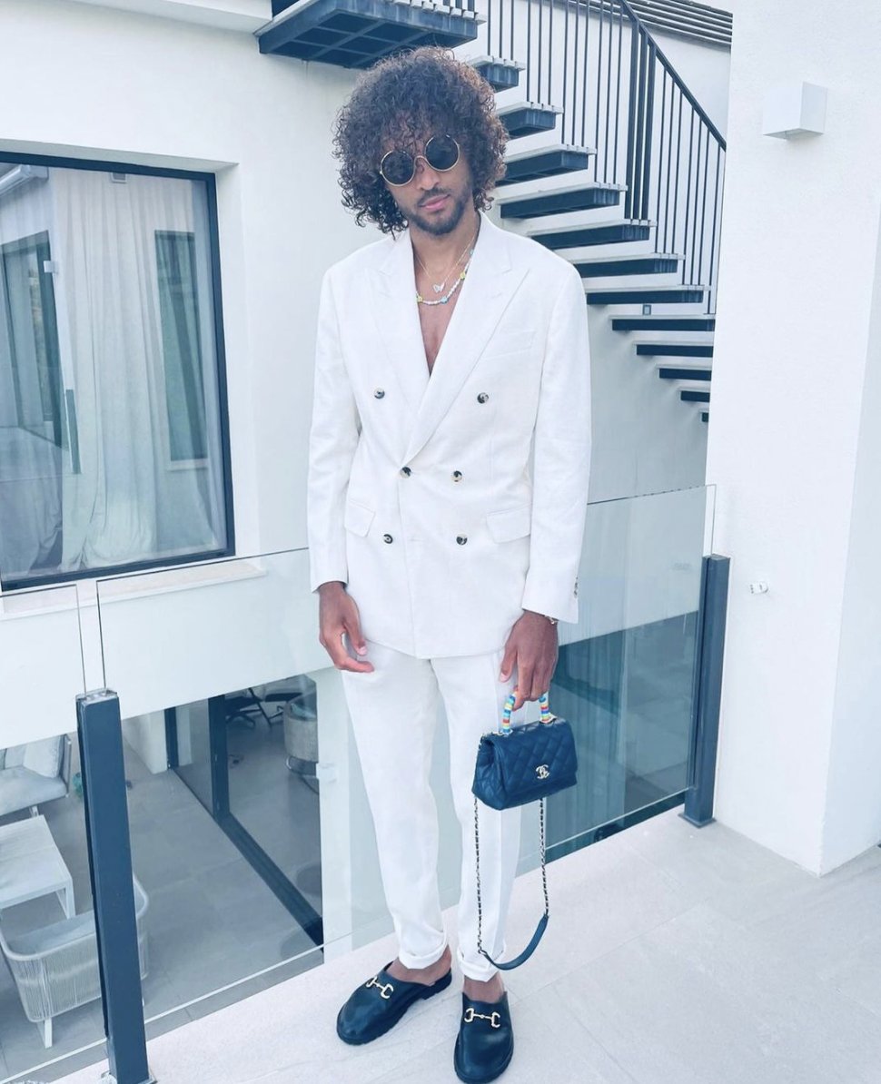 Dominic Calvert-Lewin's look for the summer 😎

📸 Instagram: domcalvertlewin