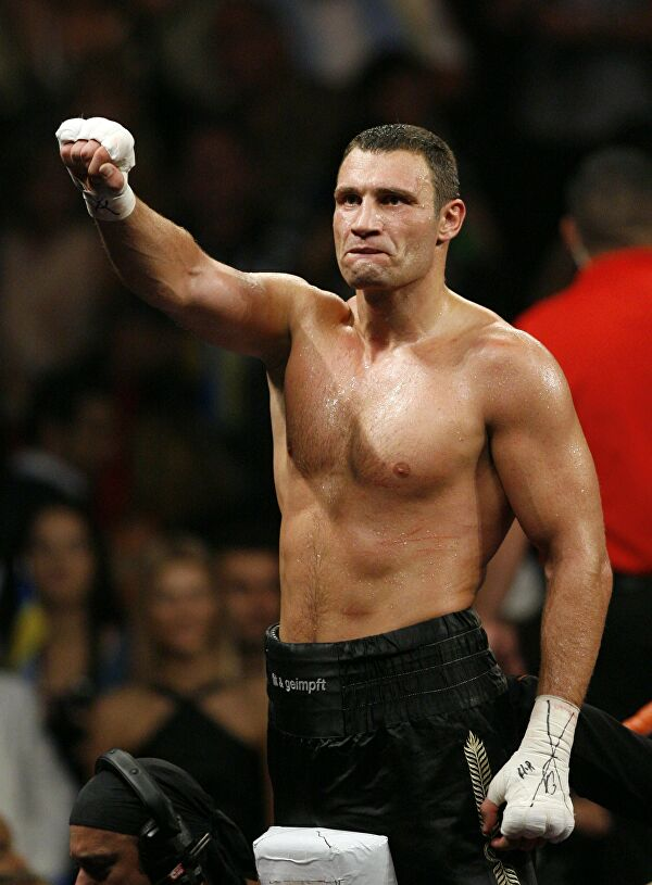 Happy 50th Birthday to former long reigning HW champion Vitali Klitschko! 