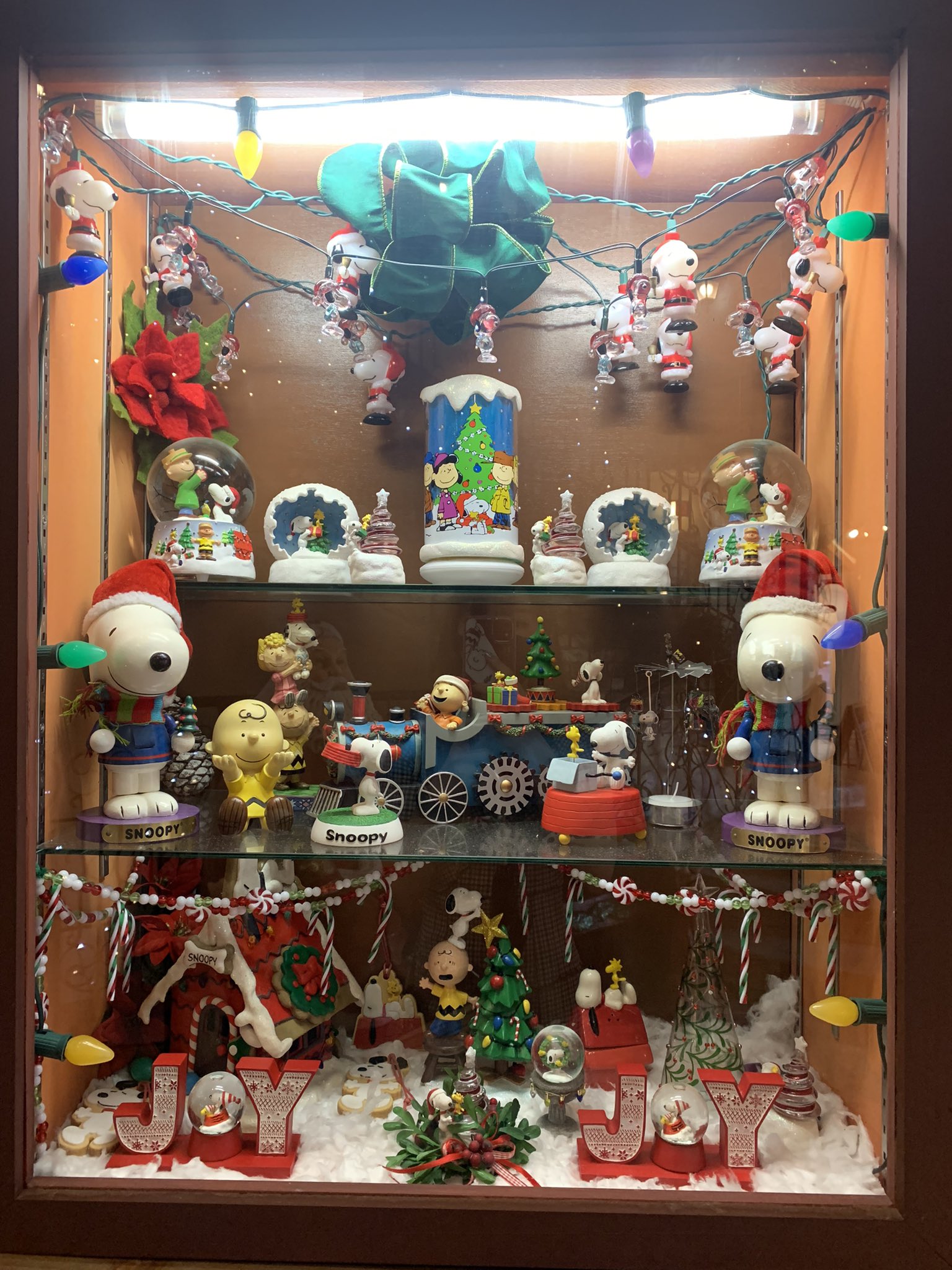 理沙 スヌーピー スヌーピー Snoopy Peanuts 沖縄 アメリカンビレッジ 石垣島 スヌーピーのクリスマスのやつは見れてよかった めちゃ可愛い 念願のアクリルスタンド使用例 世界で一番好きなオス T Co Gpyjtz1fcn Twitter