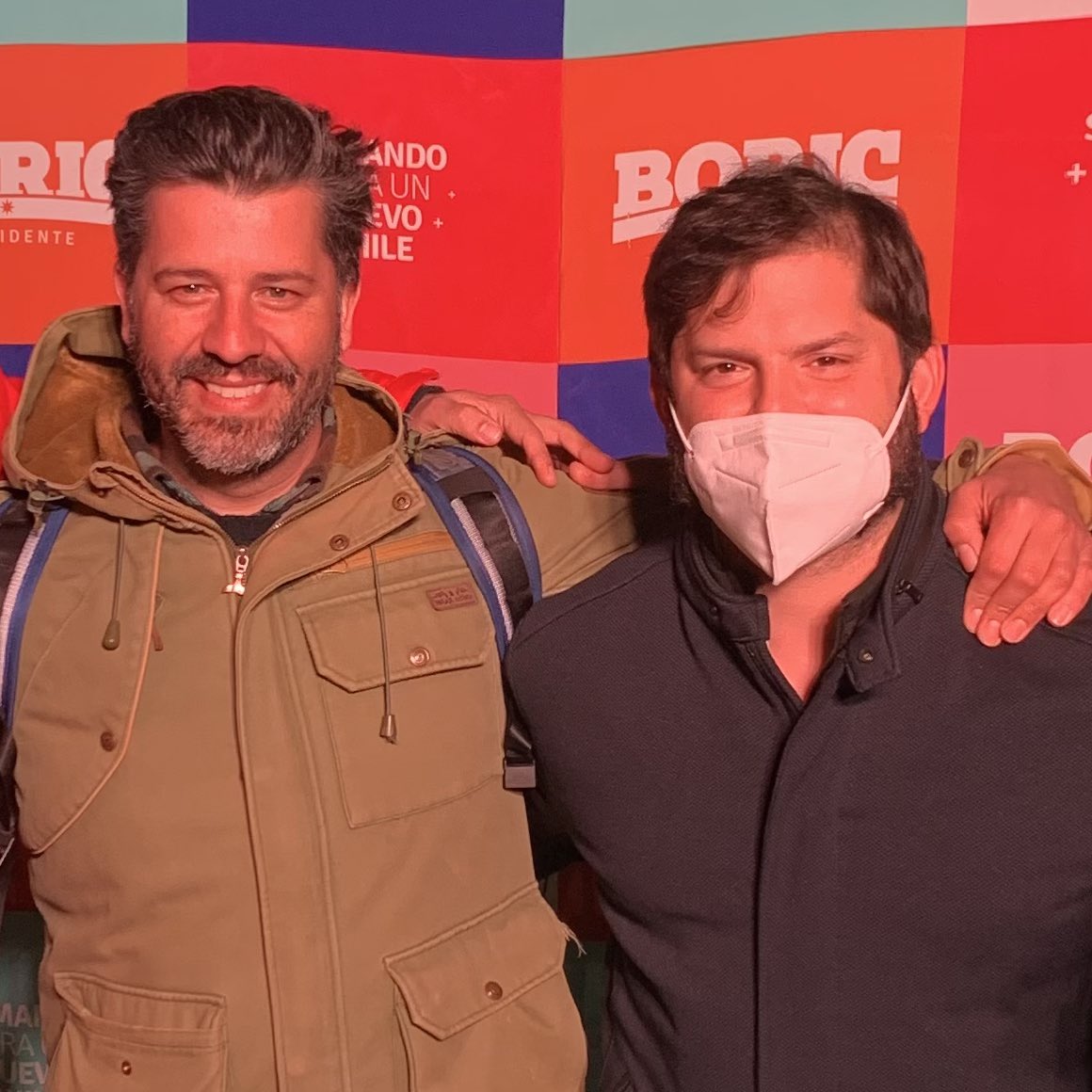 fheusser's tweet photo. Hace 5 semanas @gabrielboric me invitó al desafío de liderar la estrategia comunicacional de la campaña presidencial. Hoy no puedo más de alegría x el resultado. Tengo agradecimiento infinito a nuestro equipo del comando, y esperanza porque seguimos sumando para un Nuevo Chile. https://t.co/Ha7IVUgg8n