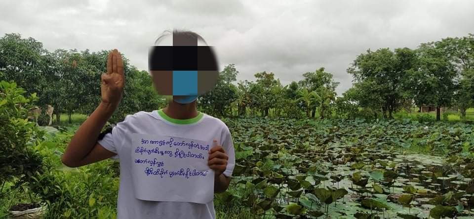 Young ppl in Thonekwa Tsp staged a protest in honor of the Fallen martyrs.

MYANMAR MARTYRS' DAY 

#HonorTheFallenHeroes
#July19Coup 
#WhatsHappeningInMyanmar