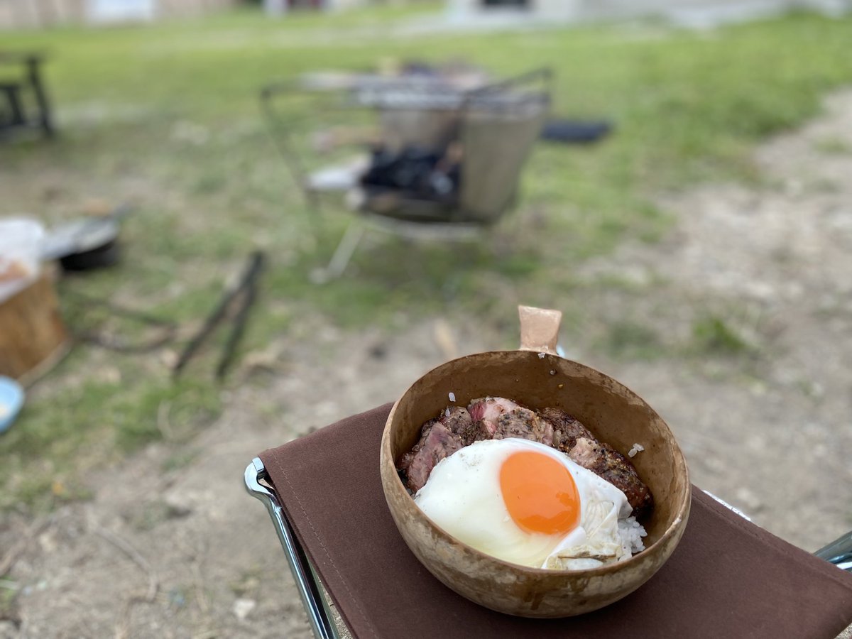 miimadayo's tweet photo. お外で食べるとなんでも美味いですね😋 https://t.co/A3bdxIDZwO