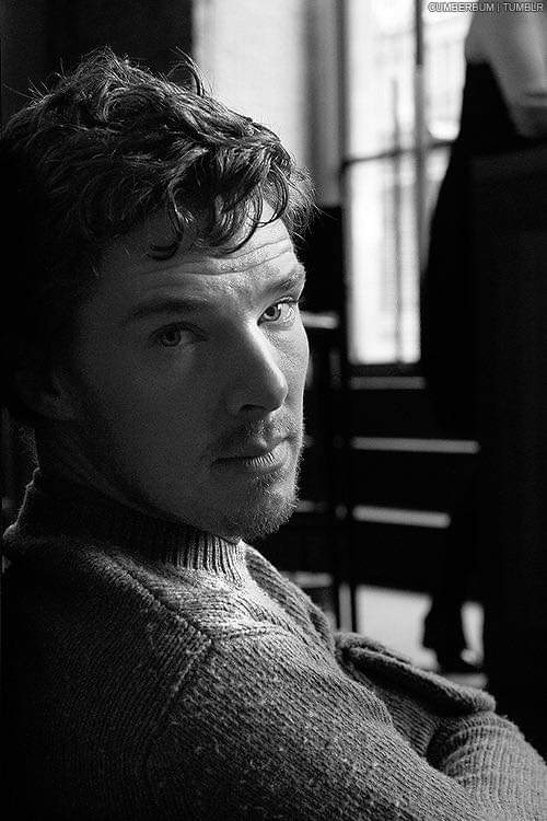 Mvs

Happy 45th birthday untuk om Benedict Cumberbatch Apa film Benedict Cumberbatch favorite kalian?
 