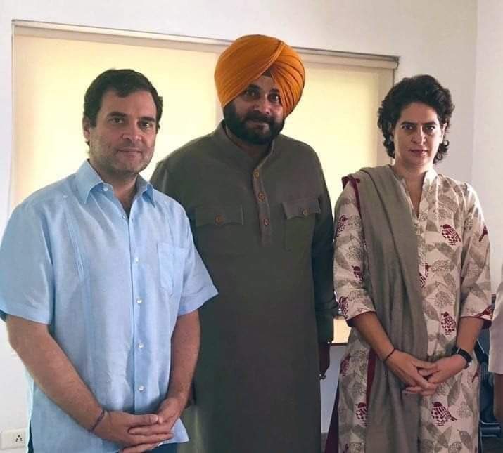 hemantpal049's tweet photo. आदरणीय @sherryontopp नवजोत सिंह सिधु जी को पंजाब कांग्रेस कमेटी प्रदेश अध्यक्ष बनने पर ढेर सारी बधाई #NavjotSinghSidhu #NavjotSinghSiddhu https://t.co/GnJFFNHupE