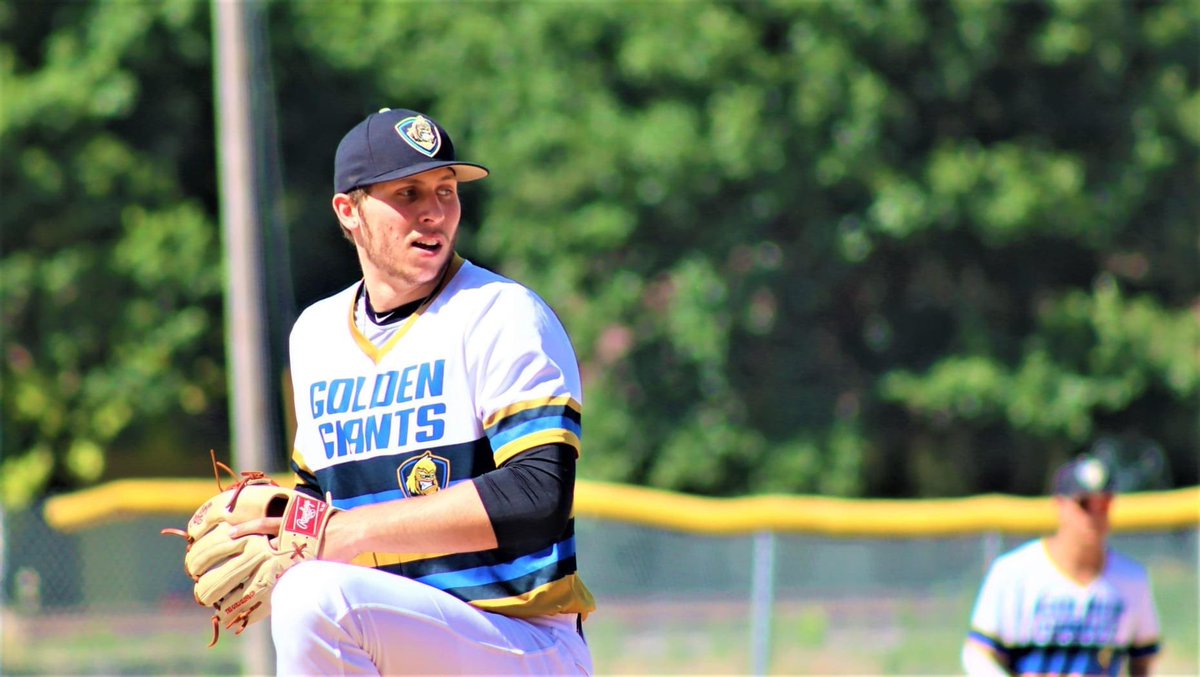 Who can sleep?! In 15 hours, the Golden Giants kick off the post season! Happy Playoffs everyone! 🎉