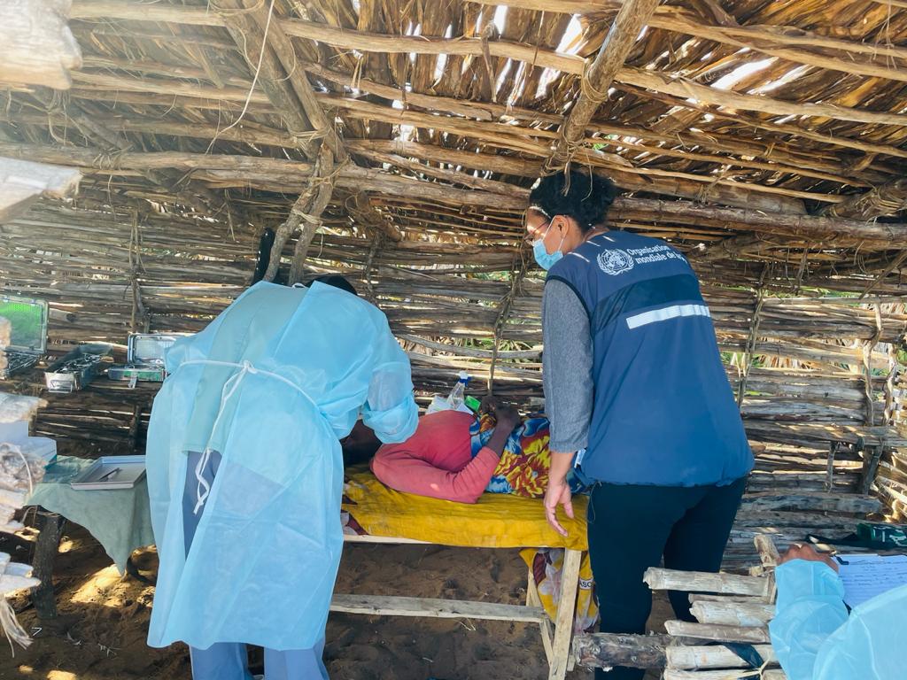 OMSMadagascar's tweet photo. Community #healthcare services provided to over 2️⃣5️⃣0️⃣ beneficiaries in Ampasimbe locality, South Mada🇲🇬 this weekend
These include
➡️General consultations
➡️Vaccination &amp; deworming for children
➡️Follow-up for pregnant women
➡️Screening for malnutrition
#AVOTSE
#LeaveNoOneBehind https://t.co/t3JR1R30Qm