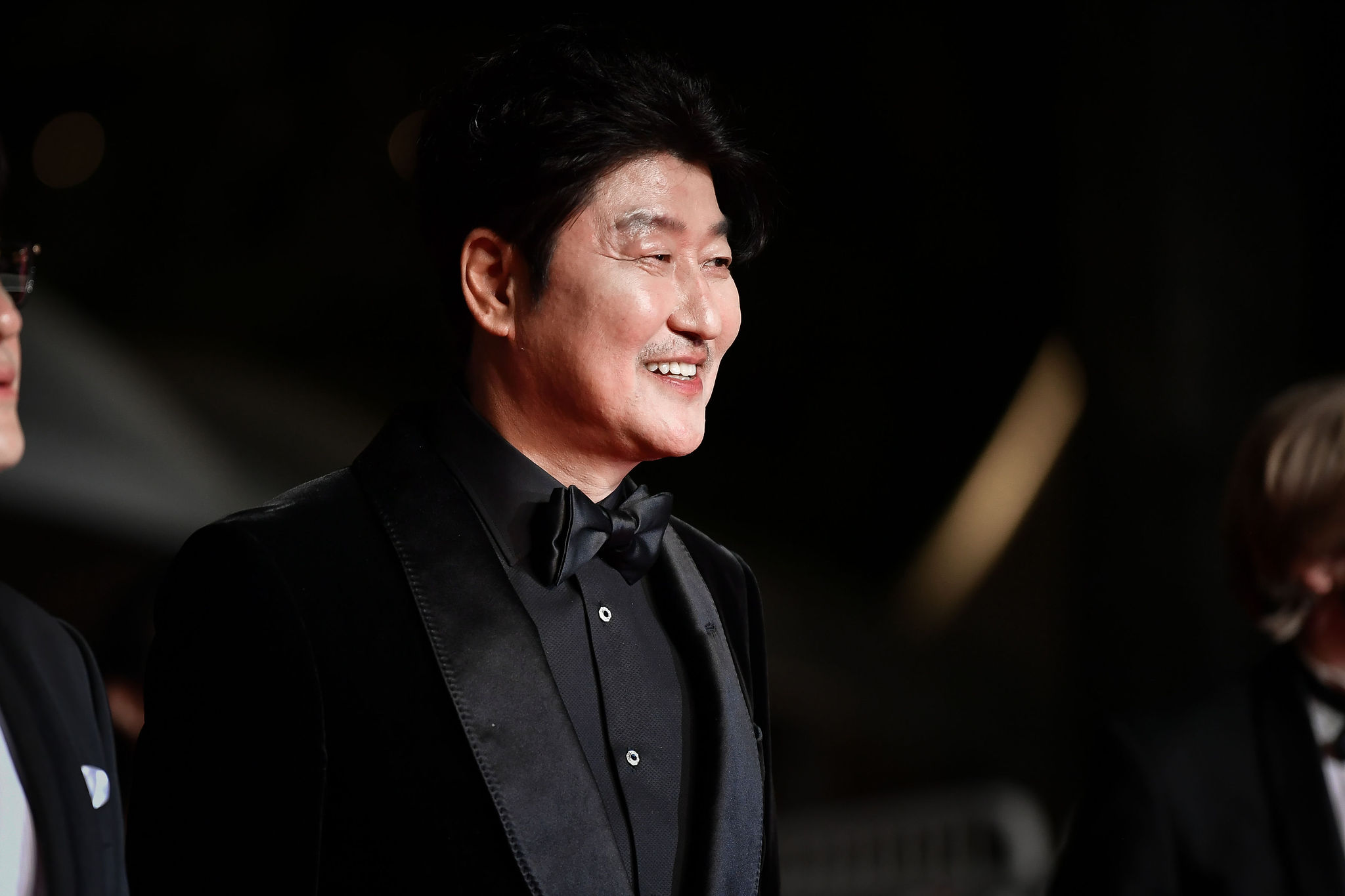 SHOWBOX on Twitter "“지금이야말로 봐야 할 영화” 제74회 칸 국제영화제를 빛낸 비상선언 한재림 감독