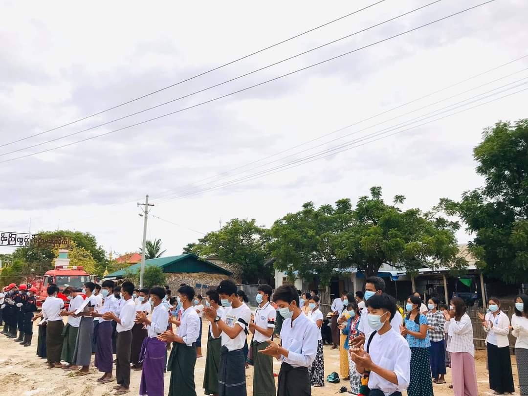 pswinmaw's tweet photo. In #Kan_Yin Village, Ayeyarwaddy Township, youths marched on Martyrs' Day to pay tribute to the fallen martyrs and protest against the military dictatorship.

MYANMAR MARTYRS' DAY 

#HonorTheFallenHeroes
#July19Coup 
#WhatsHappeningInMyanmar https://t.co/cW8p3JFdhY