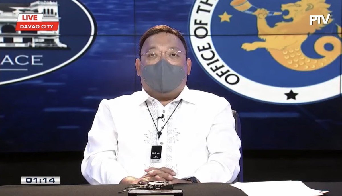 gmanewsbreaking's tweet photo. Presidential spokesperson Harry Roque conducts press briefing from Davao City, one of the high risk areas for COVID-19 accdg. to OCTA Research | @llanescajourno 

LIVESTREAM: https://t.co/1yDMdCKNfe https://t.co/NVS1AUWaoT