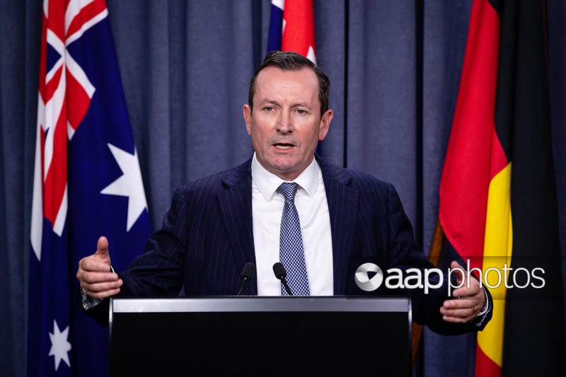 Pix: Mark Mcgowan Covid19 Presser https://t.co/429O0ZR5bF https://t.co/cy2PQUnm6d