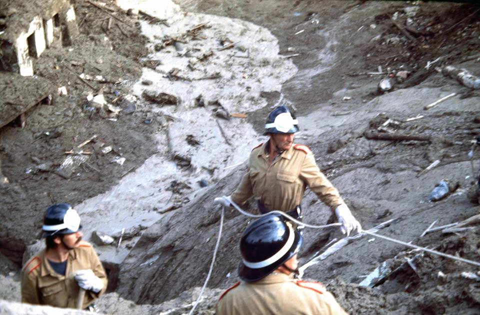 DPCgov's tweet photo. #19luglio 1985, la tragedia della #ValdiStava. Il crollo di due bacini di decantazione della miniera di Prestavèl provocò una colata di fango disastrosa che investì l'abitato di Stava. Drammatico il bilancio finale: 268 vittime. https://t.co/HSf7Bgy5st